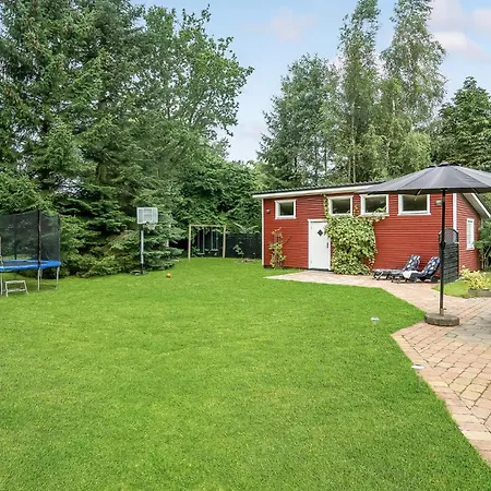 Amazing Home In Glesborg With Sauna Glesborg