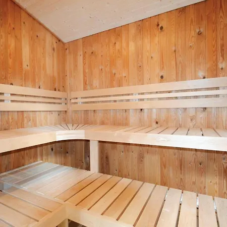 Amazing Home In Glesborg With Sauna Casa de Férias *