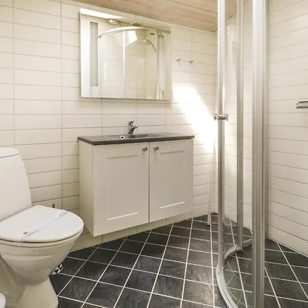 4 Bedroom Gorgeous In Glesborg Fjellerup