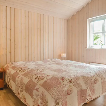 Amazing Home In Glesborg With Sauna Casa de Férias *